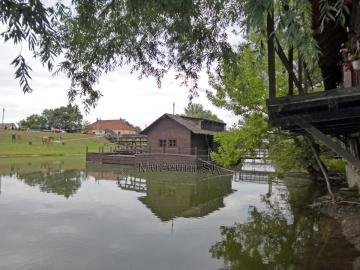 Kolárovo - drevený most a vodný mlyn