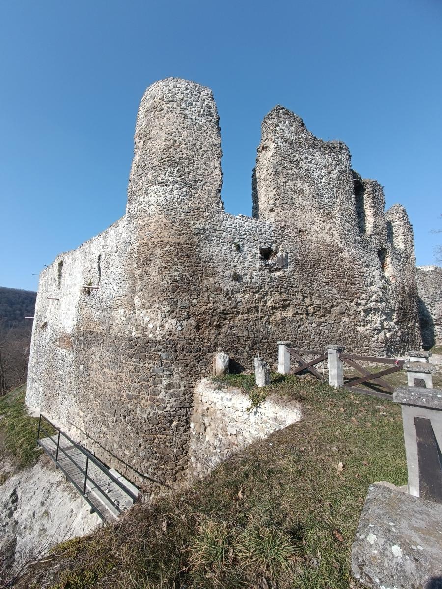 Hrad Modrý Kameň